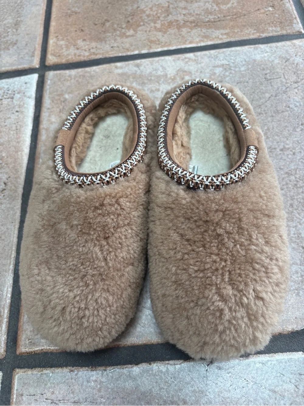 UGG cozy slip